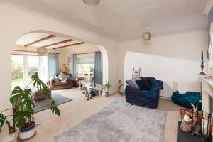 Sitting Room- click for photo gallery